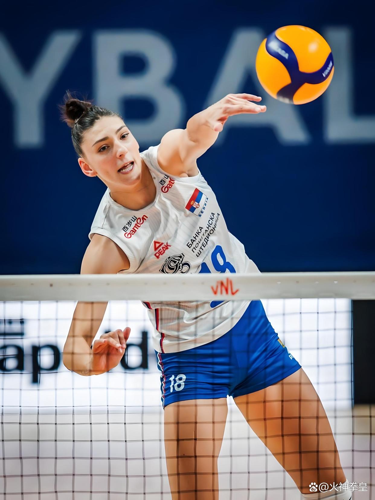 九游体育登录-今晚塞维利亚备战全明星赛，队长鼓劲细节曝光，目标明确，阵容厚度经受考验的简单介绍